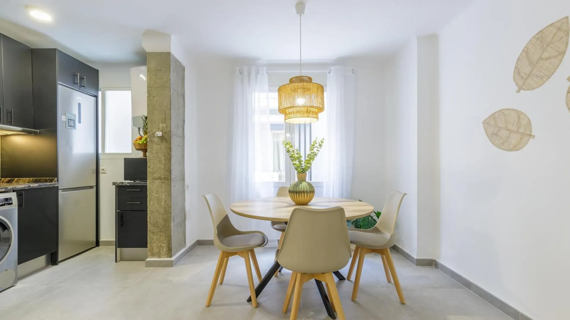 Living4Malaga Central Haven 0*, Μάλαγα